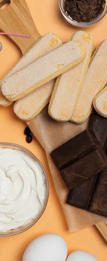 Nata montada, chocolate y bizcochos de soletilla: ingredientes de las cremas